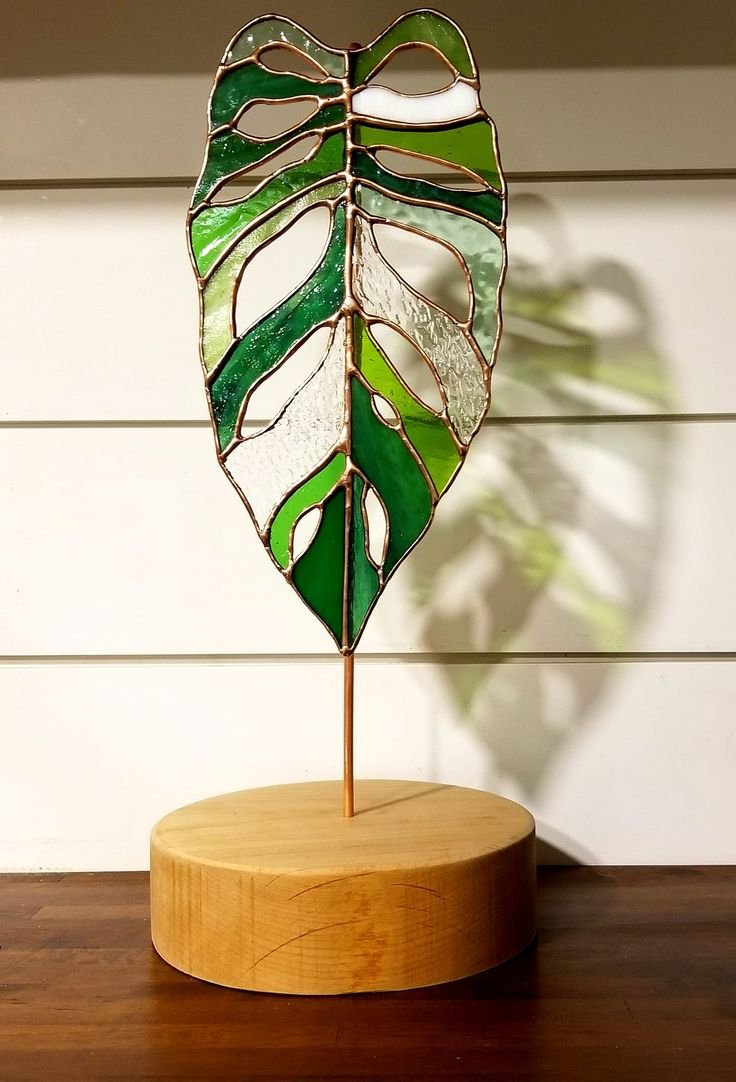 Dekorative Glas-Blatt-Skulptur